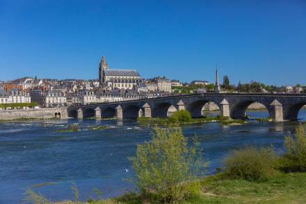 Tourisme Vallée de la Loire, près de l'Hôtel Spa Restaurant Fleur de Loire à Blois